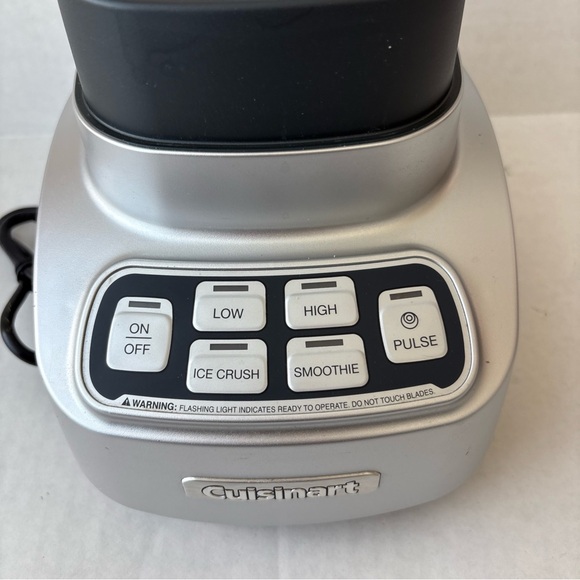 Cuisinart VELOCITY Ultra Trio 1 HP Blender Motor BFP-650 Base only Tested - Picture 2 of 10